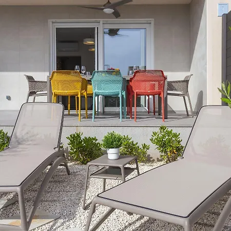 Traumhaftes Nur 100 Meter Zum Mit Whirlpool, Meerblick, Bbq Apartment Medulin